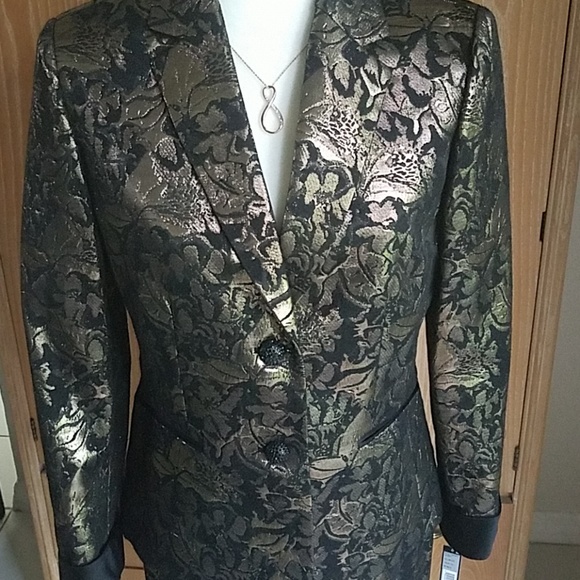 Tahari skirt suit, NWT size 8 - Picture 3 of 8